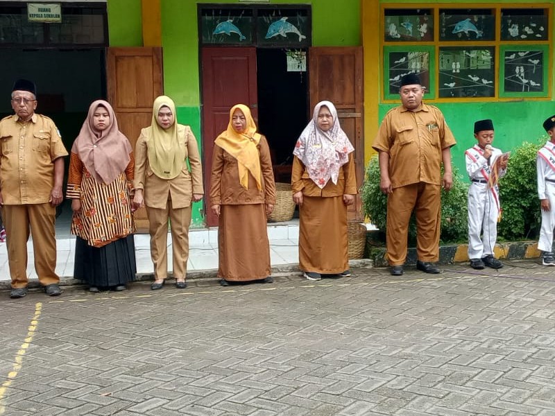 AWAL MASUK SEKOLAH DI SD NEGERI TELEMPONG