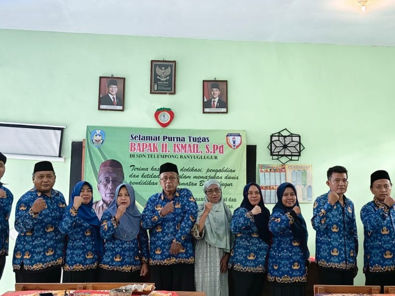 PISAH KENANG YANG DI LAKUKAN DI LEMBAGA SDN TELEMPONG DENGAN RANGKA PELEPASAN SEKALIGUS PURNA TUGAS BAPAK ISMAIL SELAKU GURU SENIOR DI SDN TELEMPONG